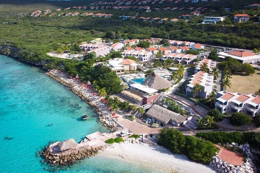 Coral Estate Luxury Resort