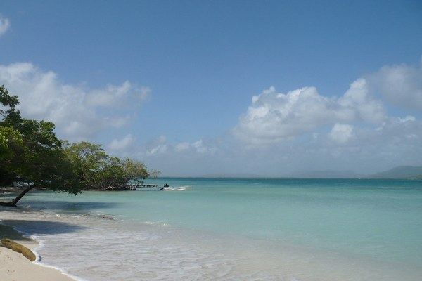 Playa Mero, Playa Azul o Cayo Sombrero: escoge tu cayo favorito para el tour del día.